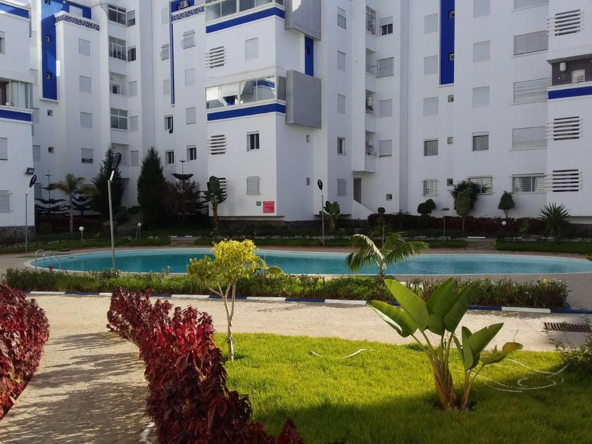 Appart. Luxueux Avec Piscine, Cosy, Bien Situe Bouznika Exterior photo